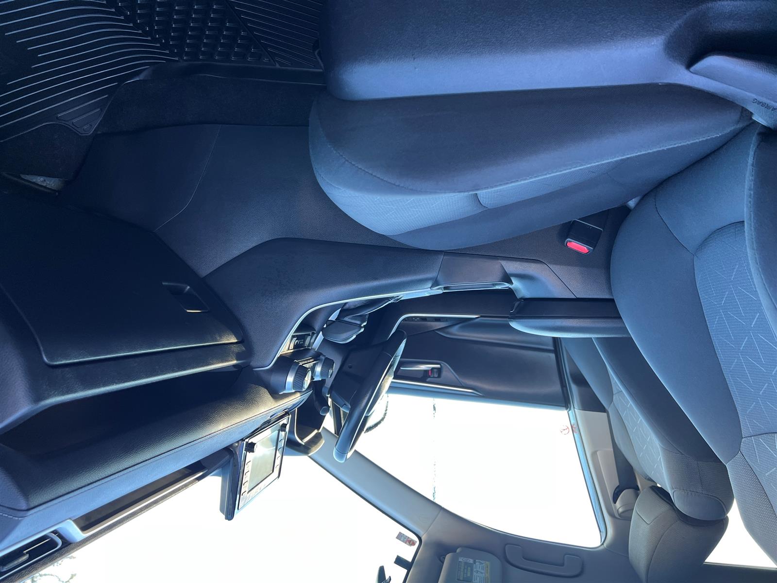 2019 Toyota RAV4 Heated Seats | Bluetooth | Blind Spot Monitor - Thumbnail 25