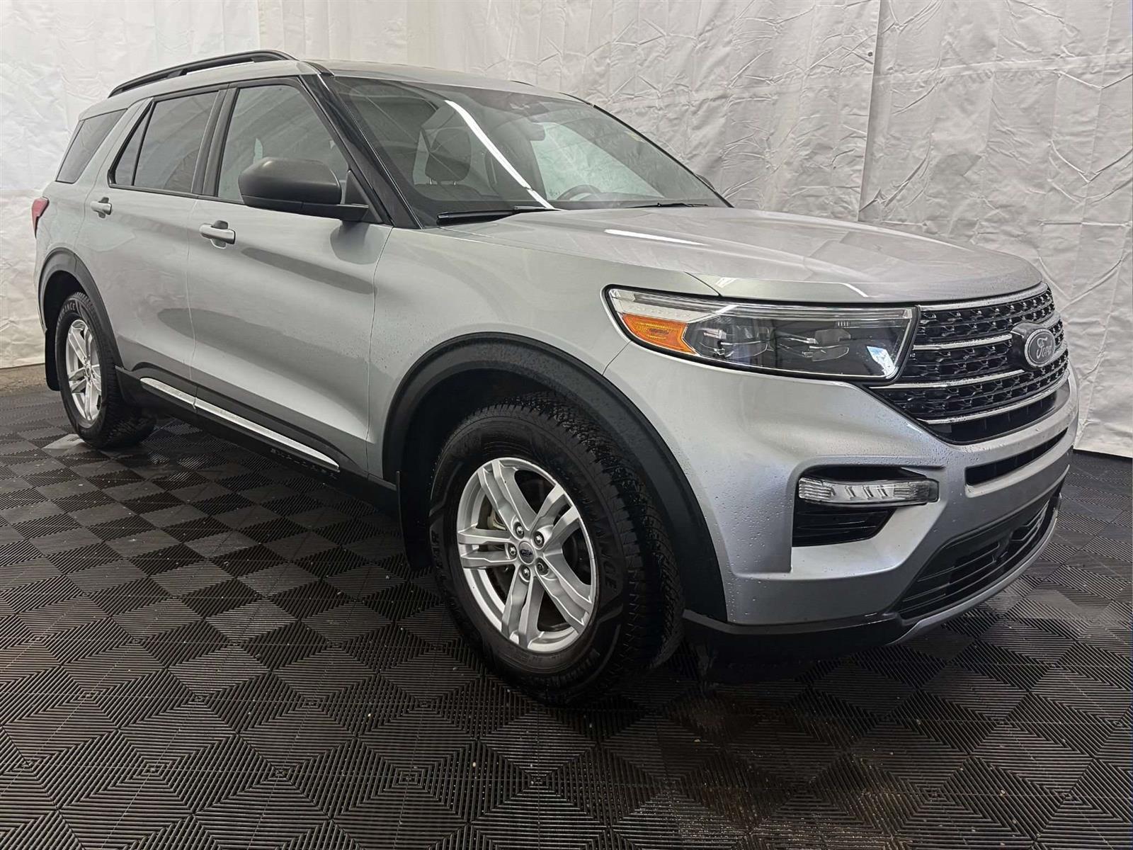 2020 Ford Explorer XLT 202A | HEATED LEATHER | REMOTE START - Thumbnail 2