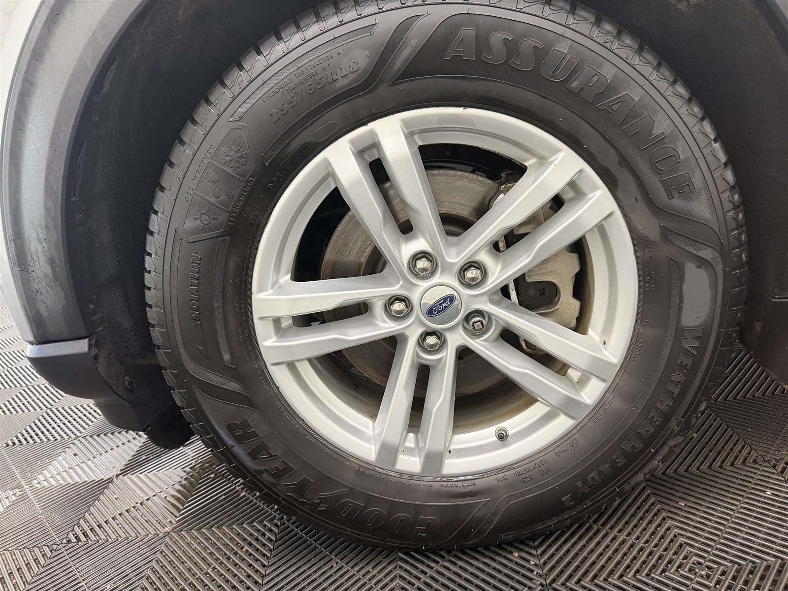 2020 Ford Explorer XLT 202A | HEATED LEATHER | REMOTE START - Thumbnail 4