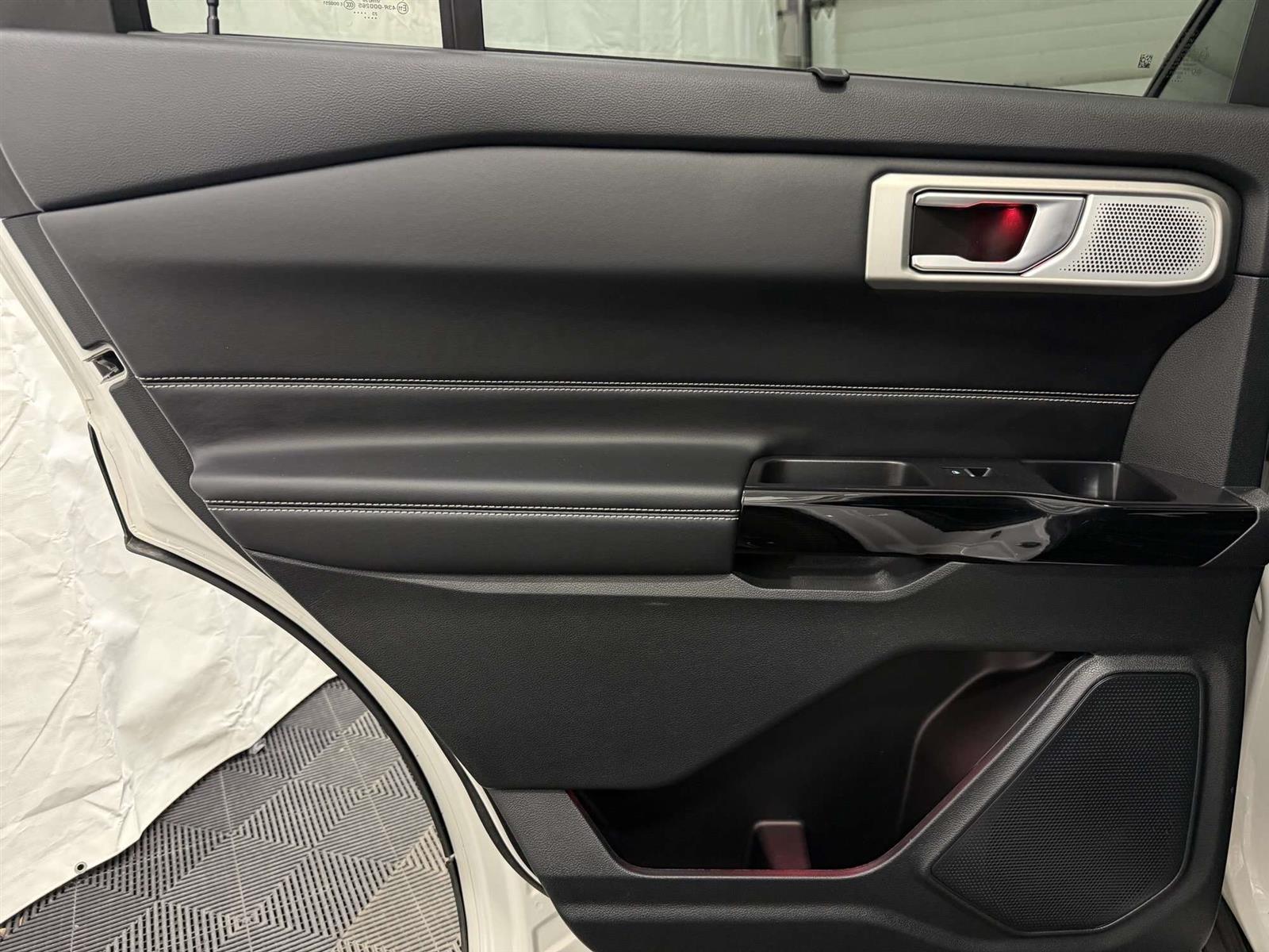 2023 Ford Explorer ST HIGH/TECH PKG | SUNROOF | HTD/CLD LEATHER - Thumbnail 39