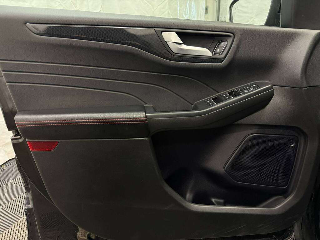 2024 Ford Escape ST-LINE SELECT TECH PKG | SUNROOF | LANE KEEP - Thumbnail 17