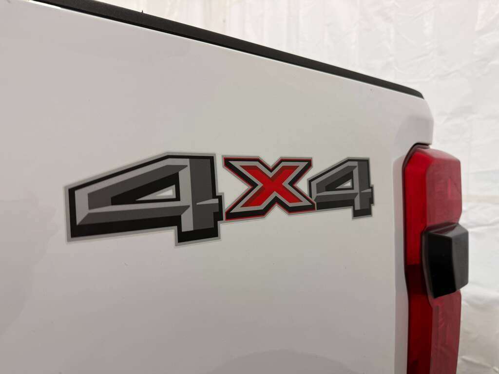 2025 Ford F-350 LARIAT 618A | HEATED/COLD LEATHER | 5TH WHEEL PREP - Thumbnail 10