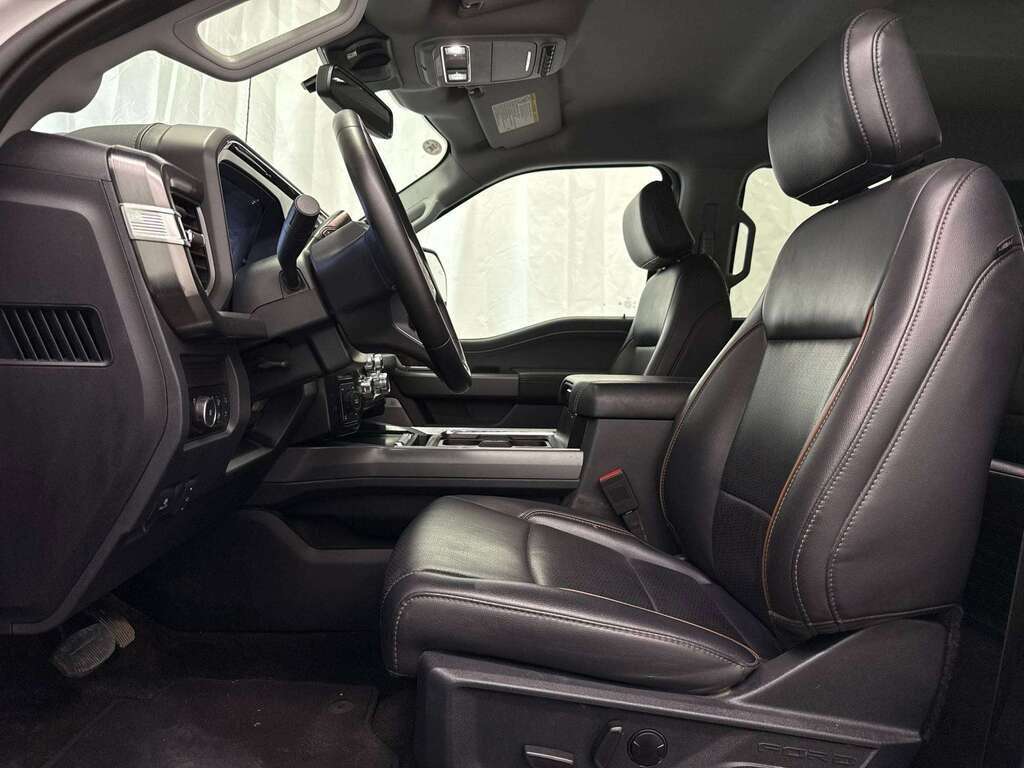 2025 Ford F-350 LARIAT 618A | HEATED/COLD LEATHER | 5TH WHEEL PREP - Thumbnail 20