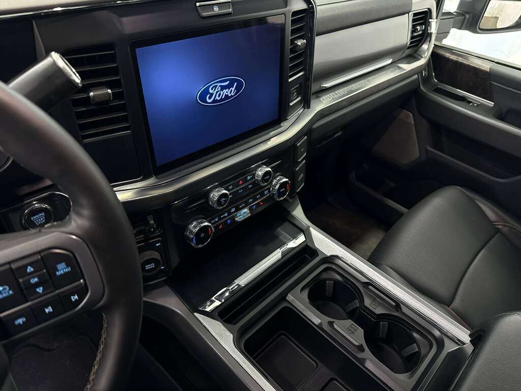 2025 Ford F-350 LARIAT 618A | HEATED/COLD LEATHER | 5TH WHEEL PREP - Thumbnail 23