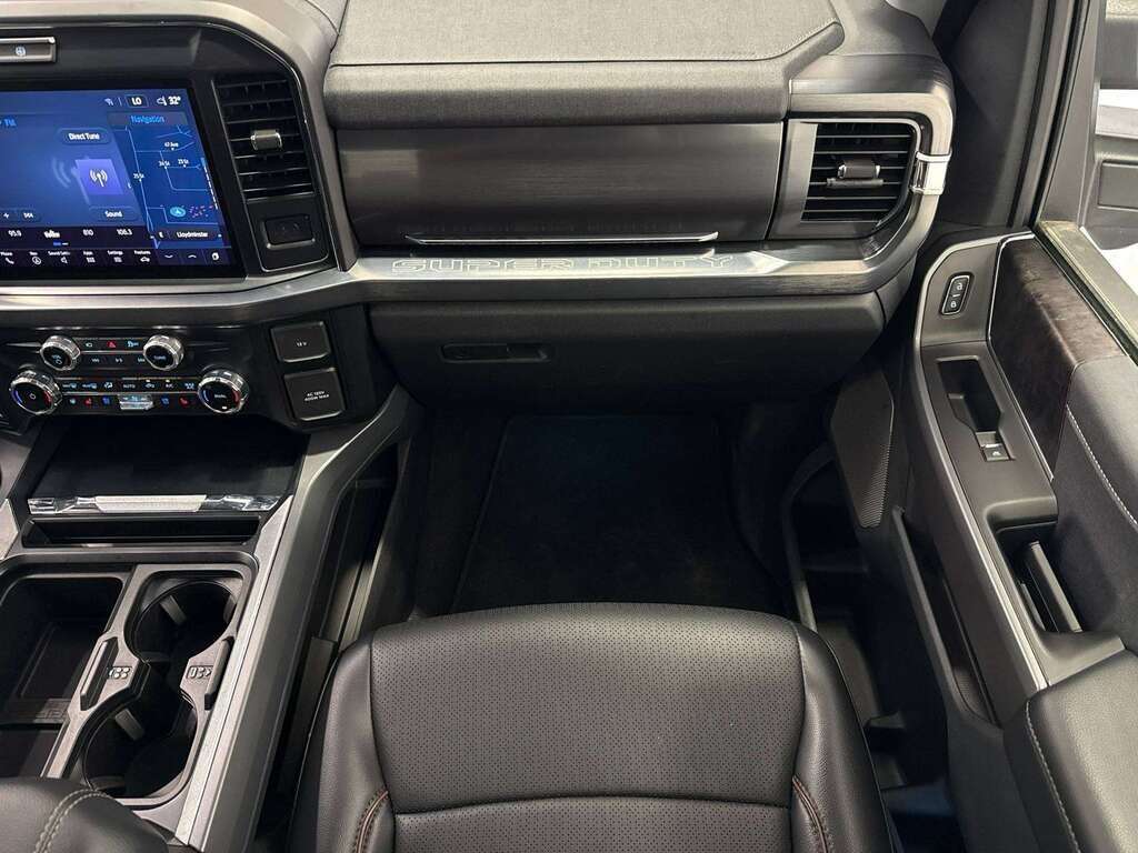 2025 Ford F-350 LARIAT 618A | HEATED/COLD LEATHER | 5TH WHEEL PREP - Thumbnail 38