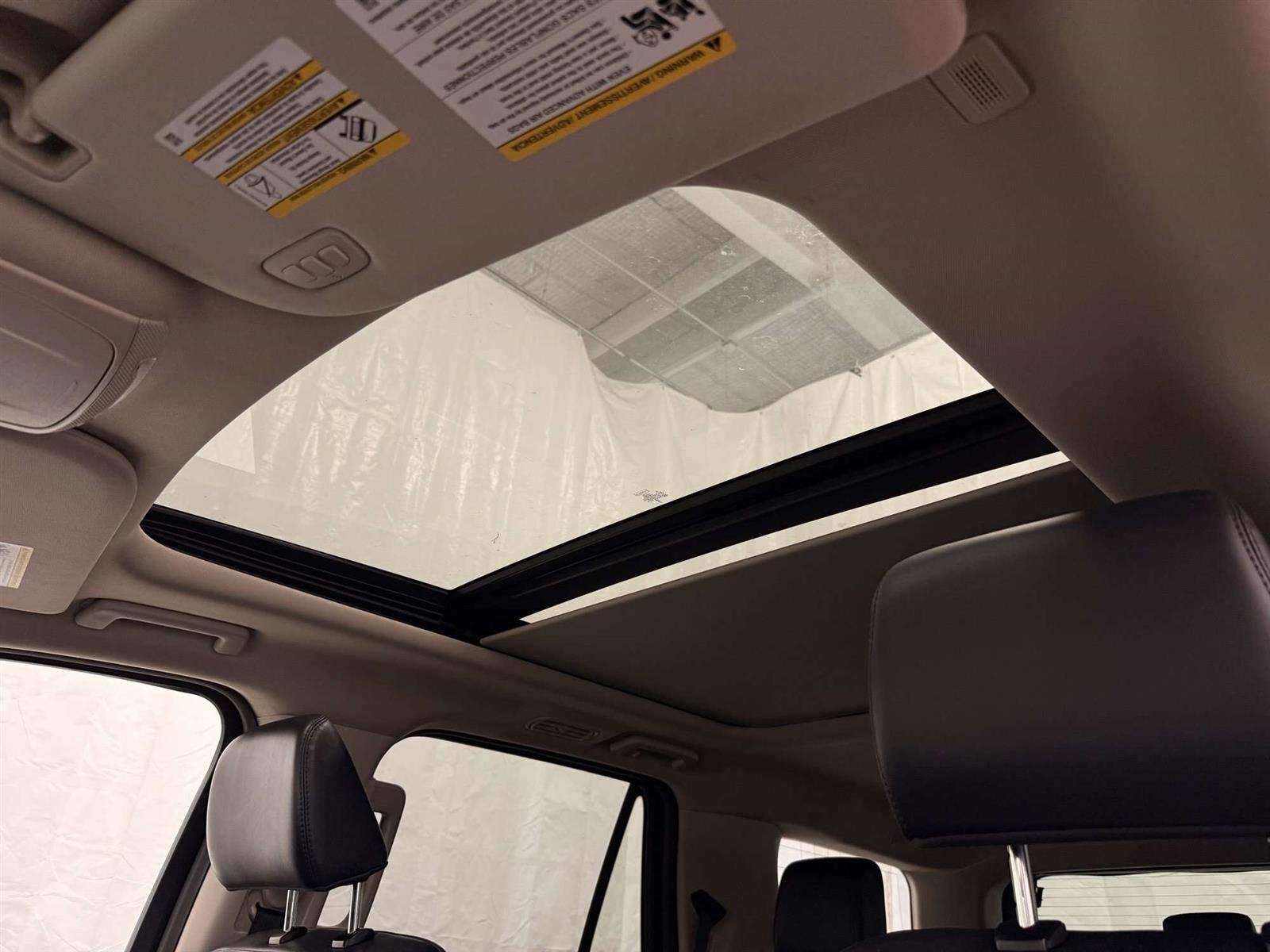 2024 Ford Expedition XLT 4X4 | BLACK ACCENT PKG | PANO ROOF | HD TOWING - Thumbnail 20