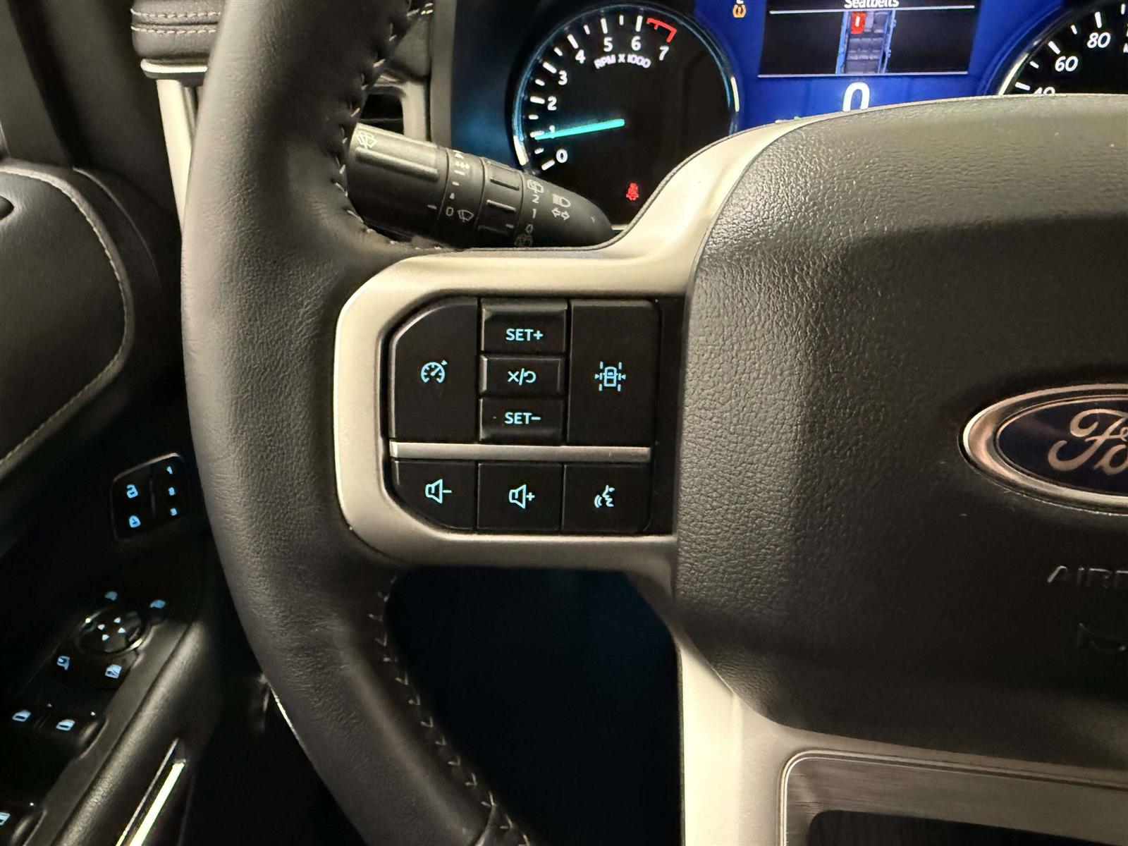 2024 Ford Expedition XLT 4X4 | BLACK ACCENT PKG | PANO ROOF | HD TOWING - Thumbnail 26