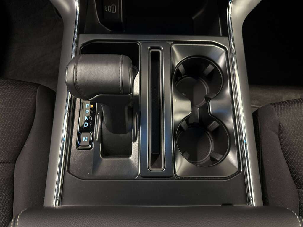 2025 Ford F-150 XLT BLACK APPEARANCE PACKAGE - Thumbnail 33