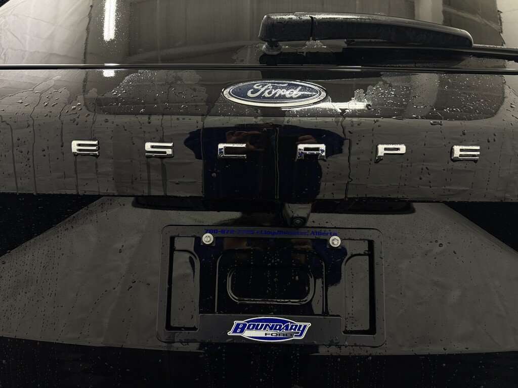 2025 Ford Escape PHEV PREMIUM PACKAGE PANORMAIC MOONROOF - Thumbnail 10