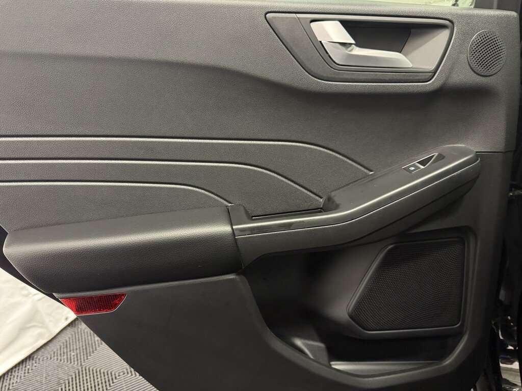 2025 Ford Escape PHEV PREMIUM PACKAGE PANORMAIC MOONROOF - Thumbnail 33