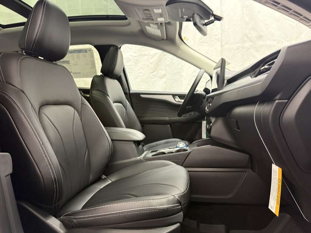 2025 Ford Escape PHEV PREMIUM PACKAGE PANORMAIC MOONROOF - Thumbnail 37