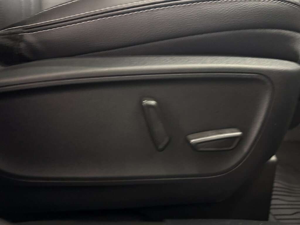 2025 Ford Escape PHEV PREMIUM PACKAGE PANORMAIC MOONROOF - Thumbnail 38