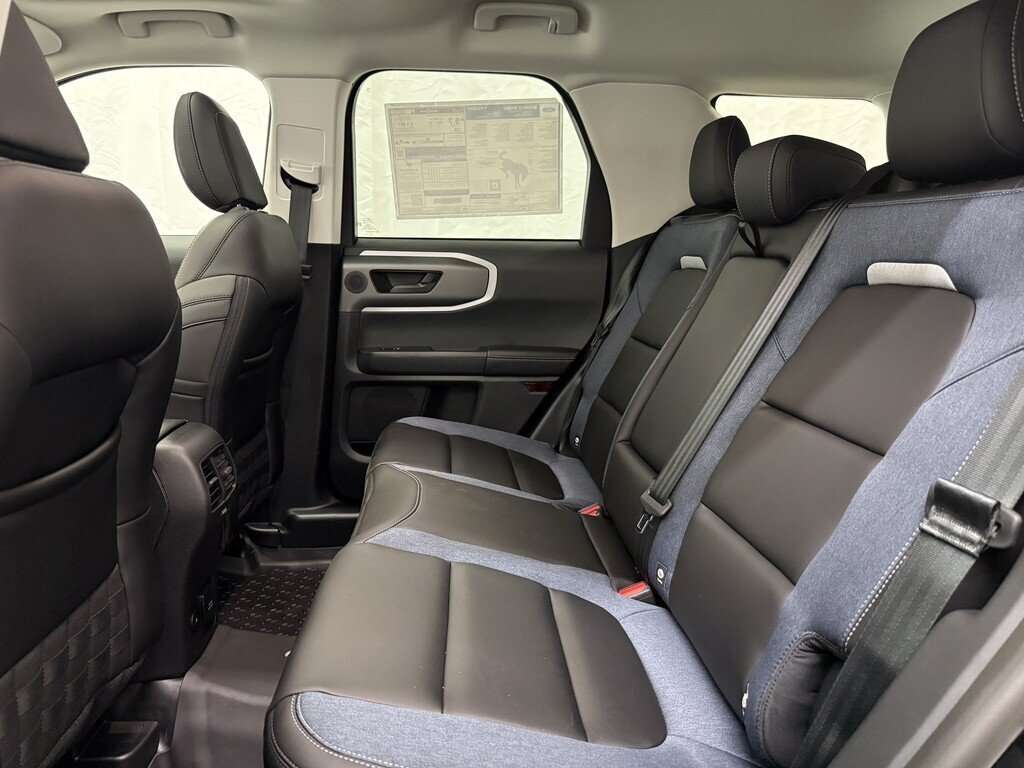 2025 Ford Bronco Sport OUTER BANKS SASQUATCH TECH PACKAGE MOONROOF - Thumbnail 39