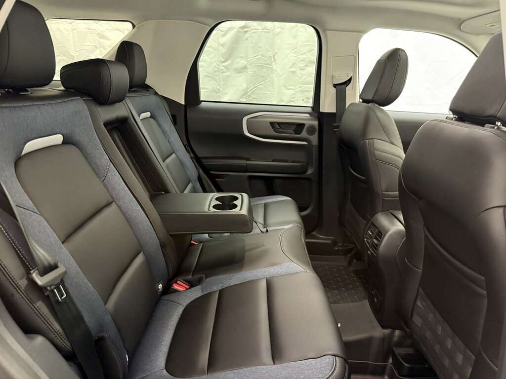 2025 Ford Bronco Sport OUTER BANKS SASQUATCH TECH PACKAGE MOONROOF - Thumbnail 40