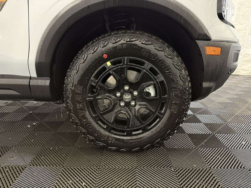 2026 Ford Bronco Sport BADLANDS SASQUATCH PACKAGE TECH PACKAGE - Thumbnail 4