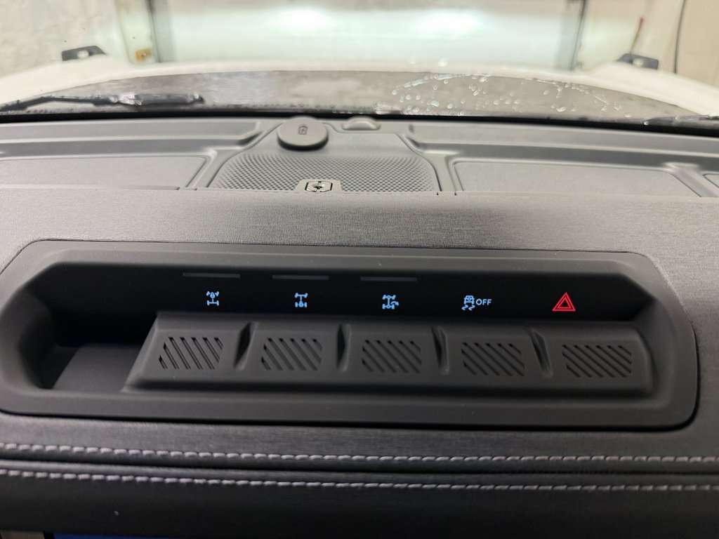 2026 Ford Bronco OUTER BANKS HIGH/LUX PACKAGE HARD TOP - Thumbnail 29