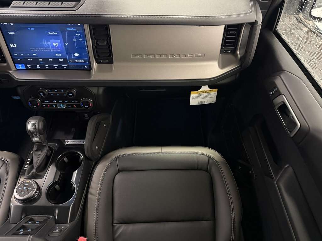 2026 Ford Bronco OUTER BANKS HIGH/LUX PACKAGE HARD TOP - Thumbnail 34