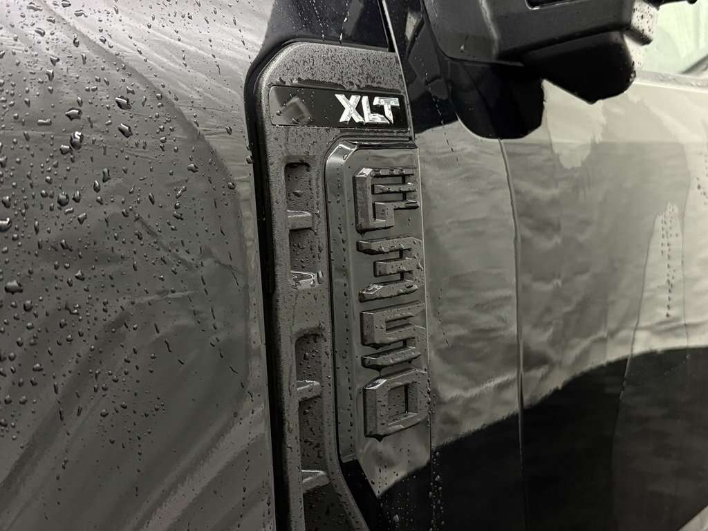 2026 Ford F-350 XLT DIESEL XLT PREMIUM PACKAGE FX4 PACKAGE - Thumbnail 8