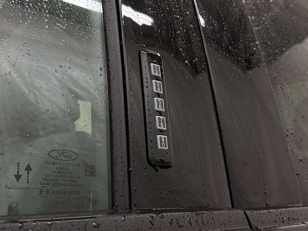 2026 Ford F-350 XLT DIESEL XLT PREMIUM PACKAGE FX4 PACKAGE - Thumbnail 9