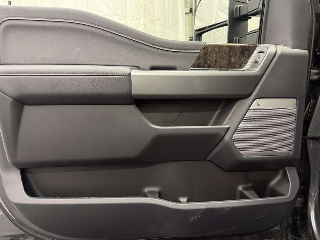 2026 Ford F-350 LARIAT FX4 OFF ROAD PACKAGE MOONROOF - Thumbnail 16