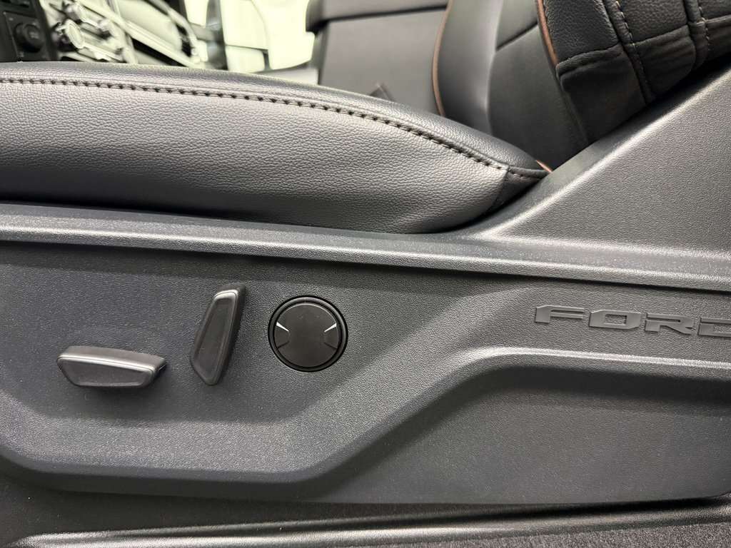 2026 Ford F-350 LARIAT FX4 OFF ROAD PACKAGE MOONROOF - Thumbnail 21