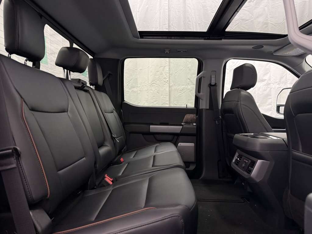 2026 Ford F-350 LARIAT FX4 OFF ROAD PACKAGE MOONROOF - Thumbnail 39