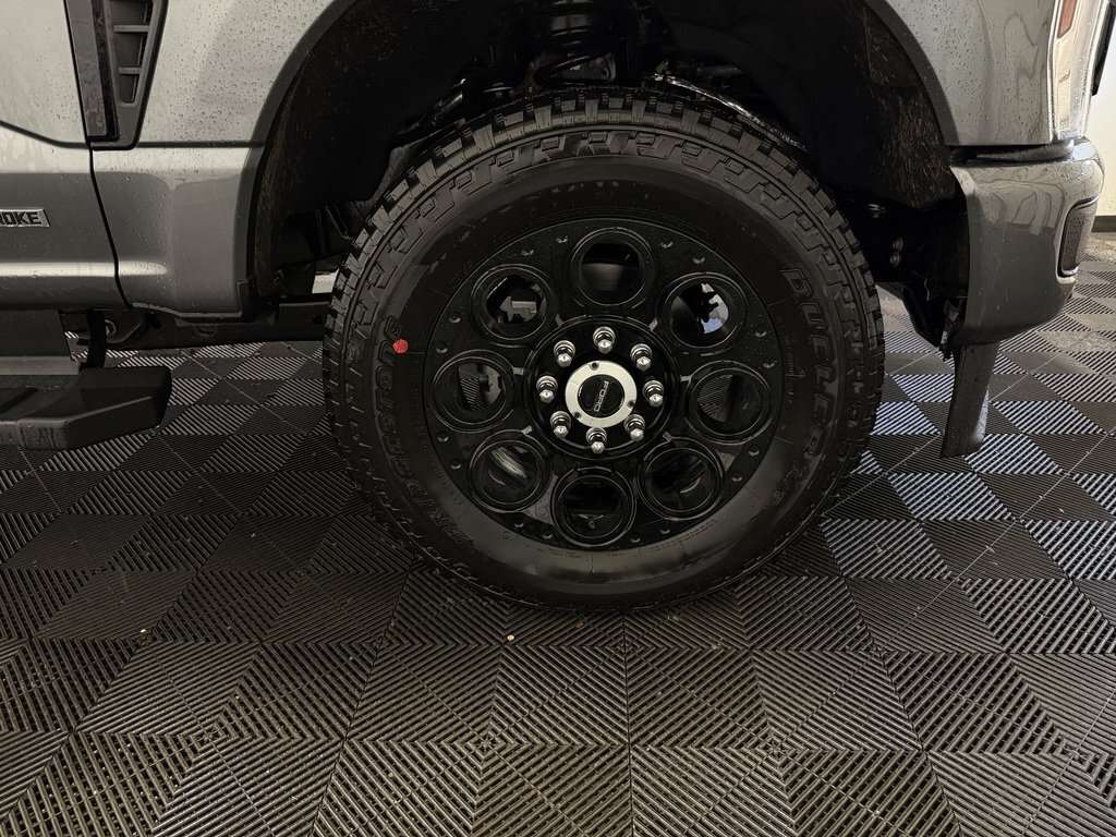 2026 Ford F-350 LARIAT FX4 OFF ROAD PACKAGE MOONROOF - Thumbnail 4