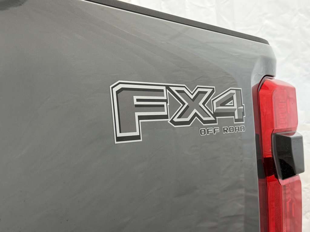 2026 Ford F-350 LARIAT FX4 OFF ROAD PACKAGE MOONROOF - Thumbnail 9
