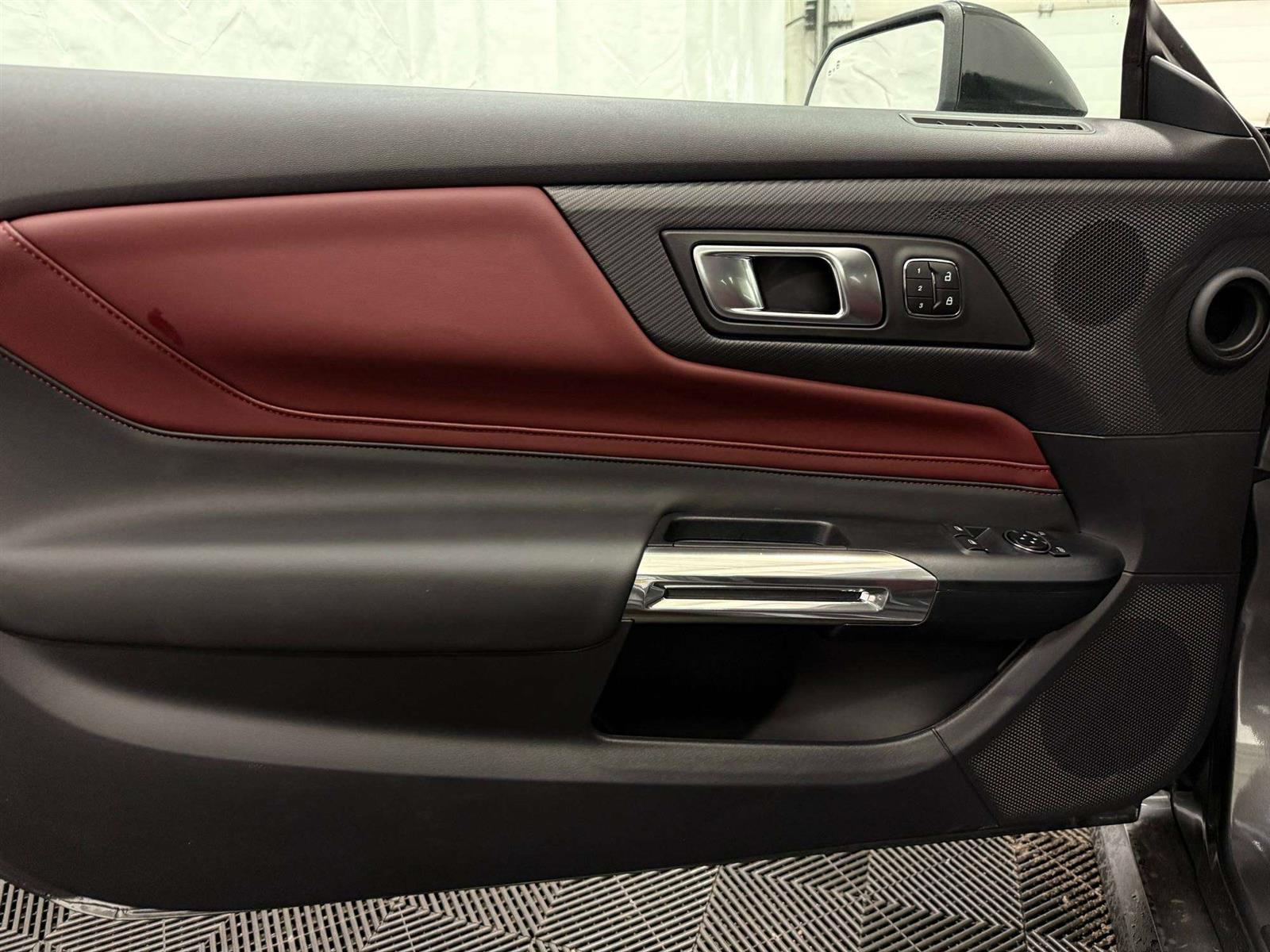 2026 Ford Mustang ECOBOOST PREMIUM NITE PONY PACKAGE B&O AUDIO - Thumbnail 14