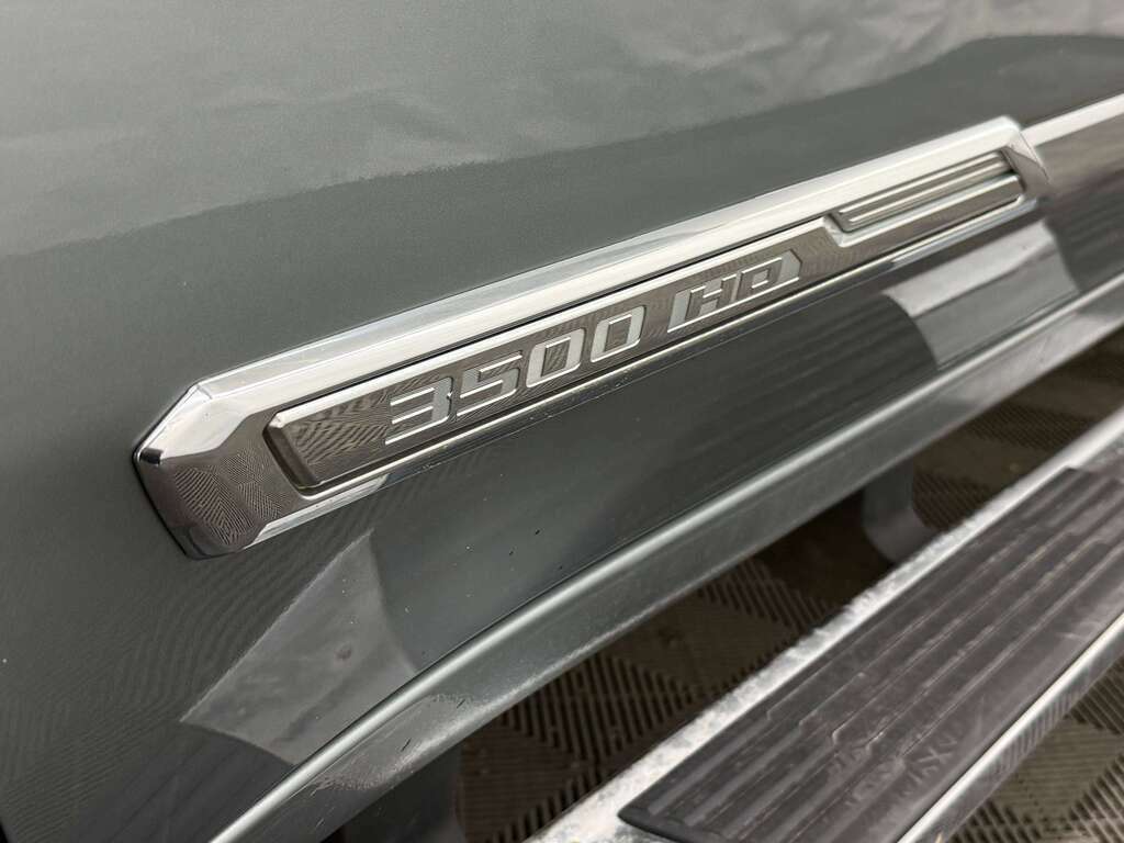 2024 Chevrolet Silverado 3500 HIGH COUNTRY 6.6 DIESEL DRW - Thumbnail 11