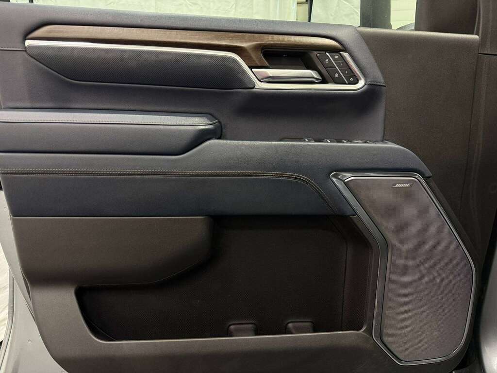 2024 Chevrolet Silverado 3500 HIGH COUNTRY 6.6 DIESEL DRW - Thumbnail 18