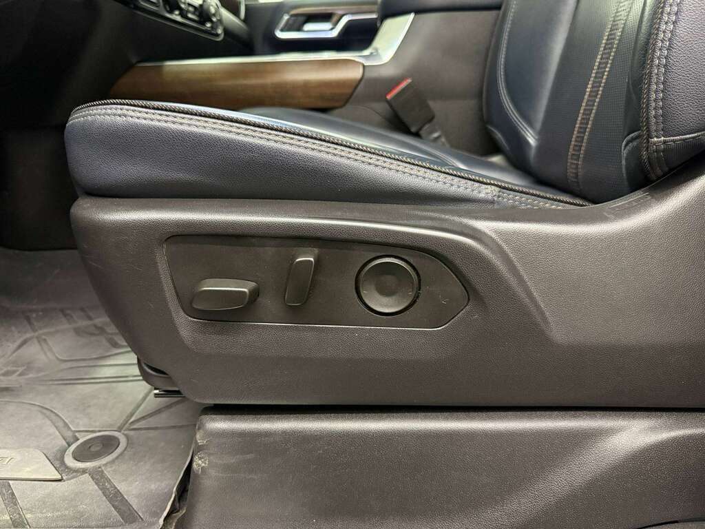 2024 Chevrolet Silverado 3500 HIGH COUNTRY 6.6 DIESEL DRW - Thumbnail 24