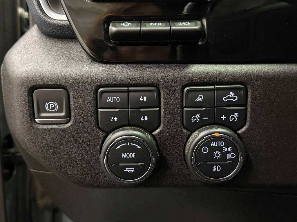 2024 Chevrolet Silverado 3500 HIGH COUNTRY 6.6 DIESEL DRW - Thumbnail 25