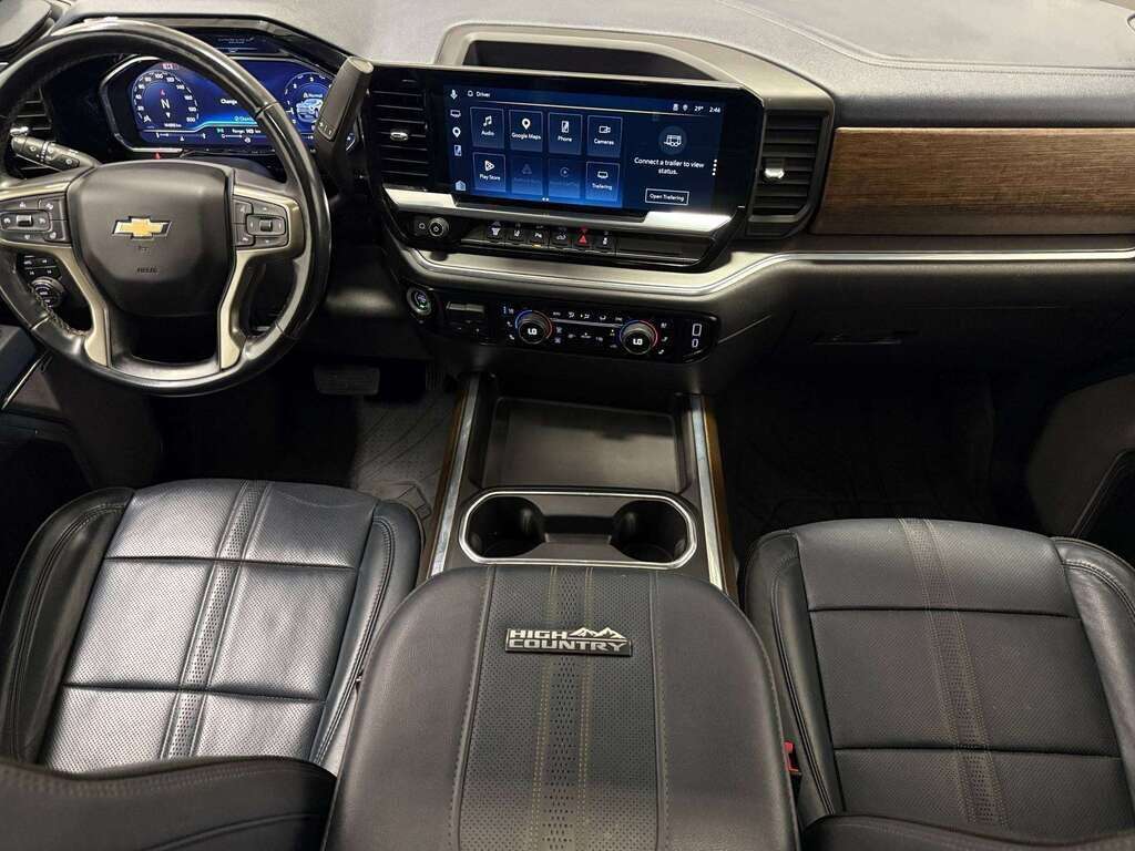 2024 Chevrolet Silverado 3500 HIGH COUNTRY 6.6 DIESEL DRW - Thumbnail 39