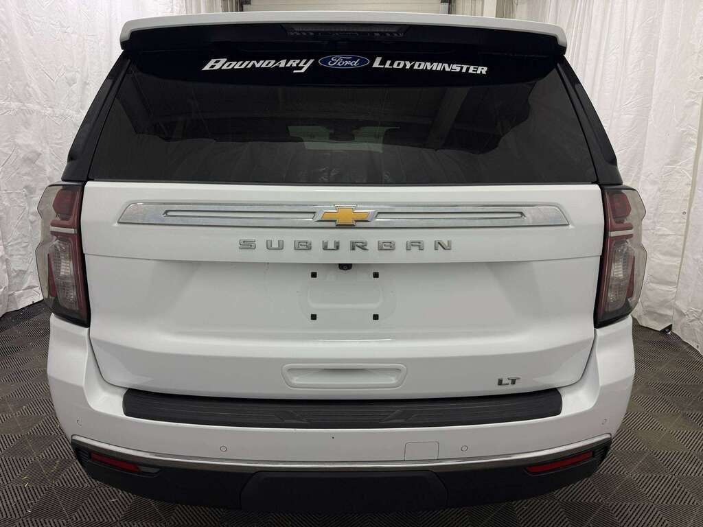 2023 Chevrolet Suburban LT 7 PASSENGER | HEATED LEATHER | NAV | LANE KEEP - Thumbnail 10