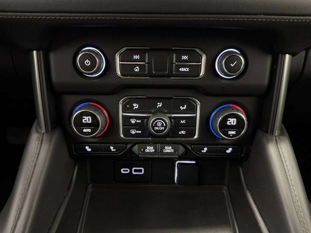 2023 Chevrolet Suburban LT 7 PASSENGER | HEATED LEATHER | NAV | LANE KEEP - Thumbnail 30