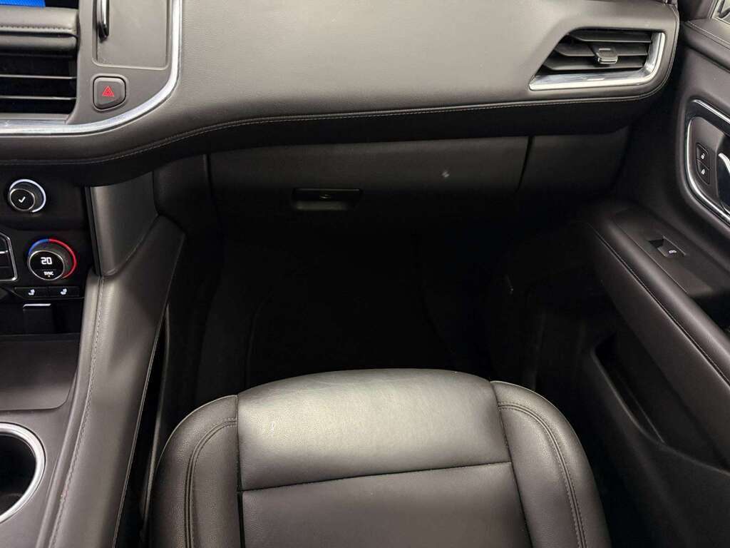 2023 Chevrolet Suburban LT 7 PASSENGER | HEATED LEATHER | NAV | LANE KEEP - Thumbnail 31
