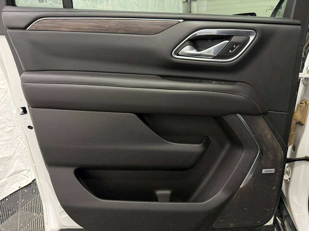 2023 Chevrolet Suburban LT 7 PASSENGER | HEATED LEATHER | NAV | LANE KEEP - Thumbnail 36