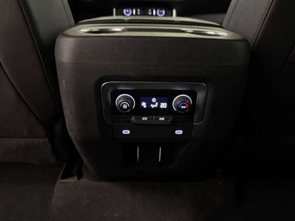 2023 Chevrolet Suburban LT 7 PASSENGER | HEATED LEATHER | NAV | LANE KEEP - Thumbnail 38