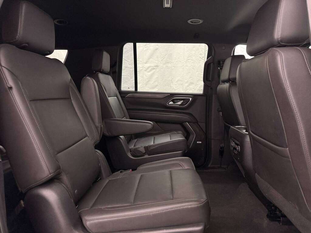2023 Chevrolet Suburban LT 7 PASSENGER | HEATED LEATHER | NAV | LANE KEEP - Thumbnail 40
