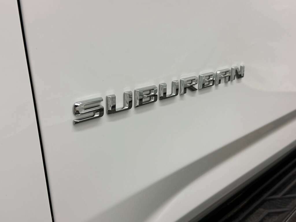 2023 Chevrolet Suburban LT 7 PASSENGER | HEATED LEATHER | NAV | LANE KEEP - Thumbnail 7