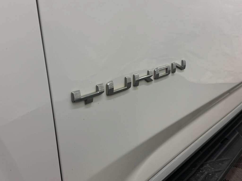 2021 GMC Yukon SLT 7 PASSENGER | HEATED LEATHER | NAV | SUNROOF - Thumbnail 9
