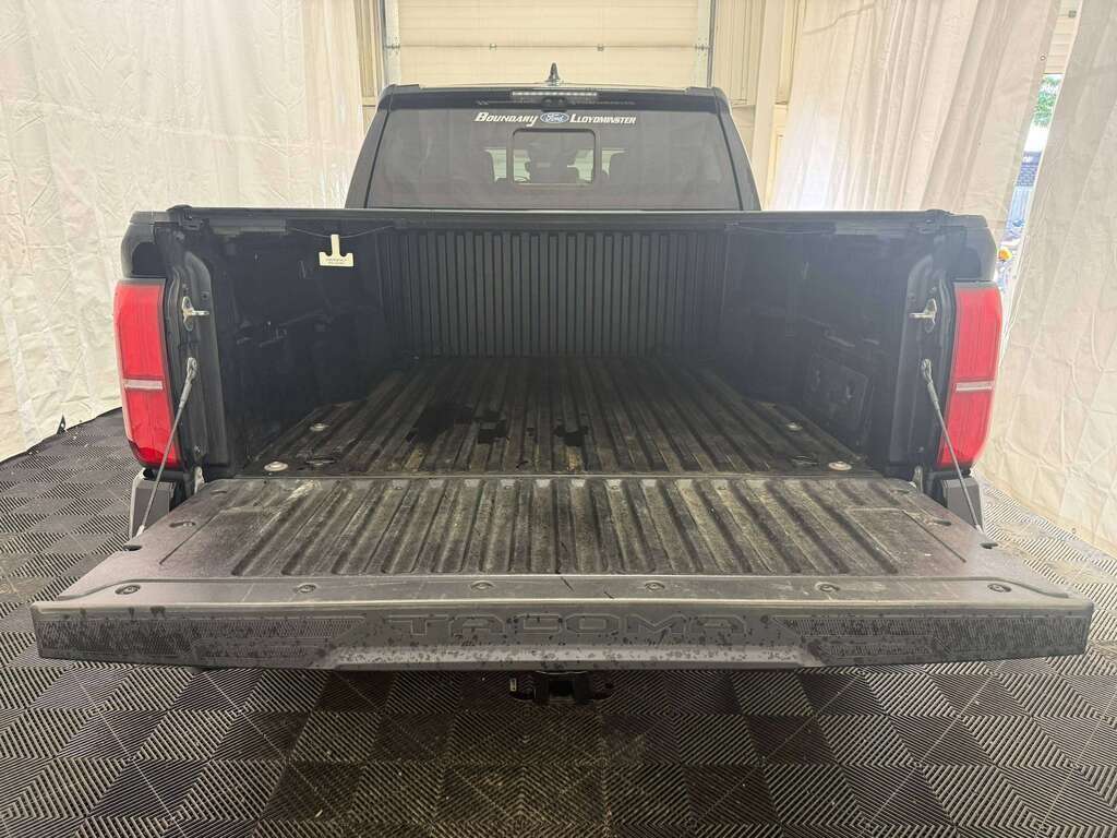 2024 Toyota Tacoma TRD OFF ROAD | HTD/CLD LEATHER | SUNROOF | TONNEAU - Thumbnail 10