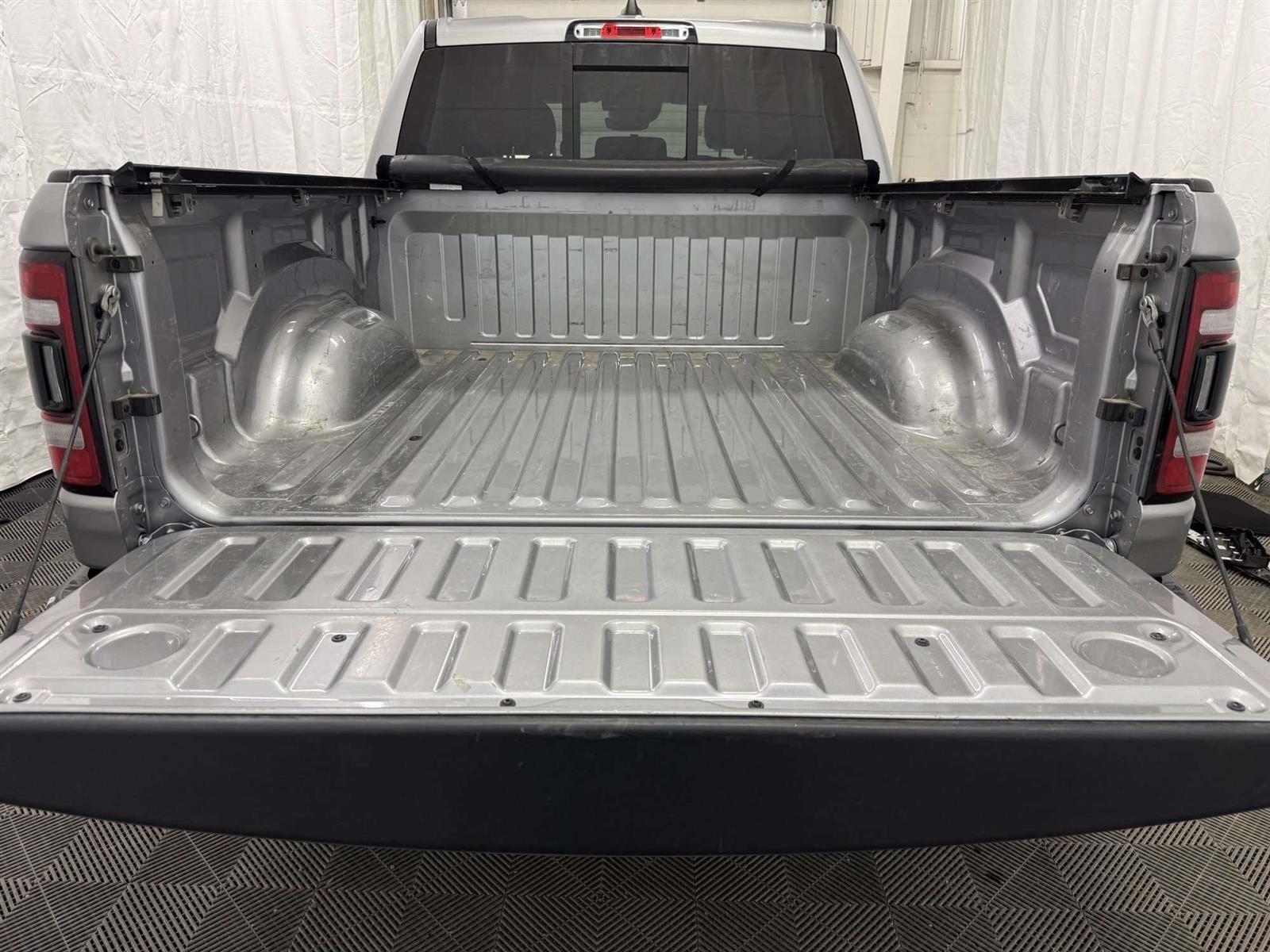 2023 Ram 1500 REBEL 5.7l HEMI | SPORT HOOD | ALPINE AUDIO - Thumbnail 16