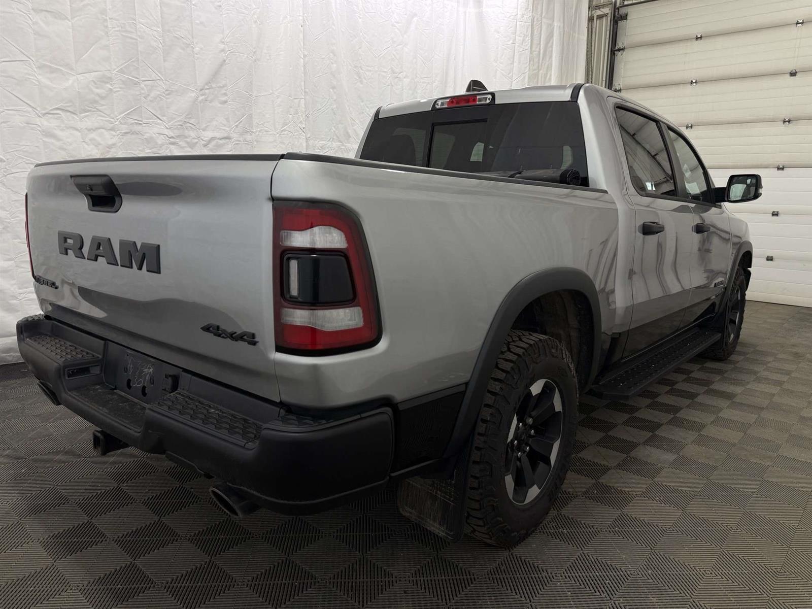 2023 Ram 1500 REBEL 5.7l HEMI | SPORT HOOD | ALPINE AUDIO - Thumbnail 17