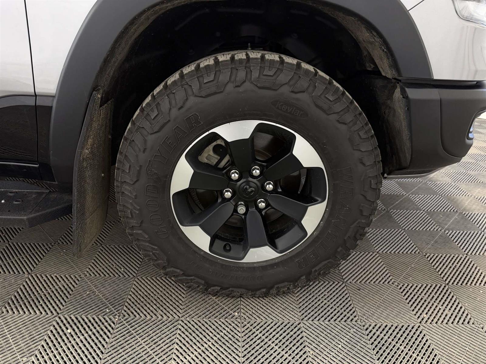 2023 Ram 1500 REBEL 5.7l HEMI | SPORT HOOD | ALPINE AUDIO - Thumbnail 4