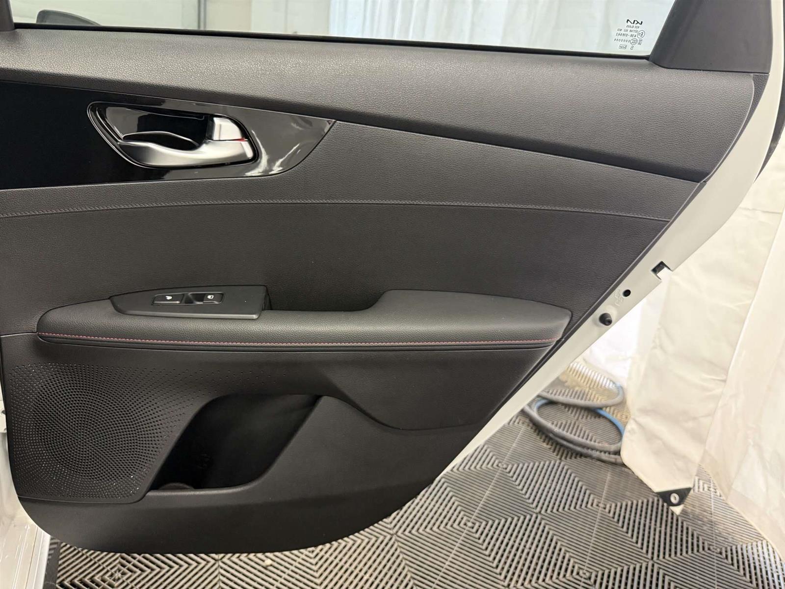 2023 Kia Forte GT LIMITED | HTD/CLD LEATHER | MOONROOF - Thumbnail 40