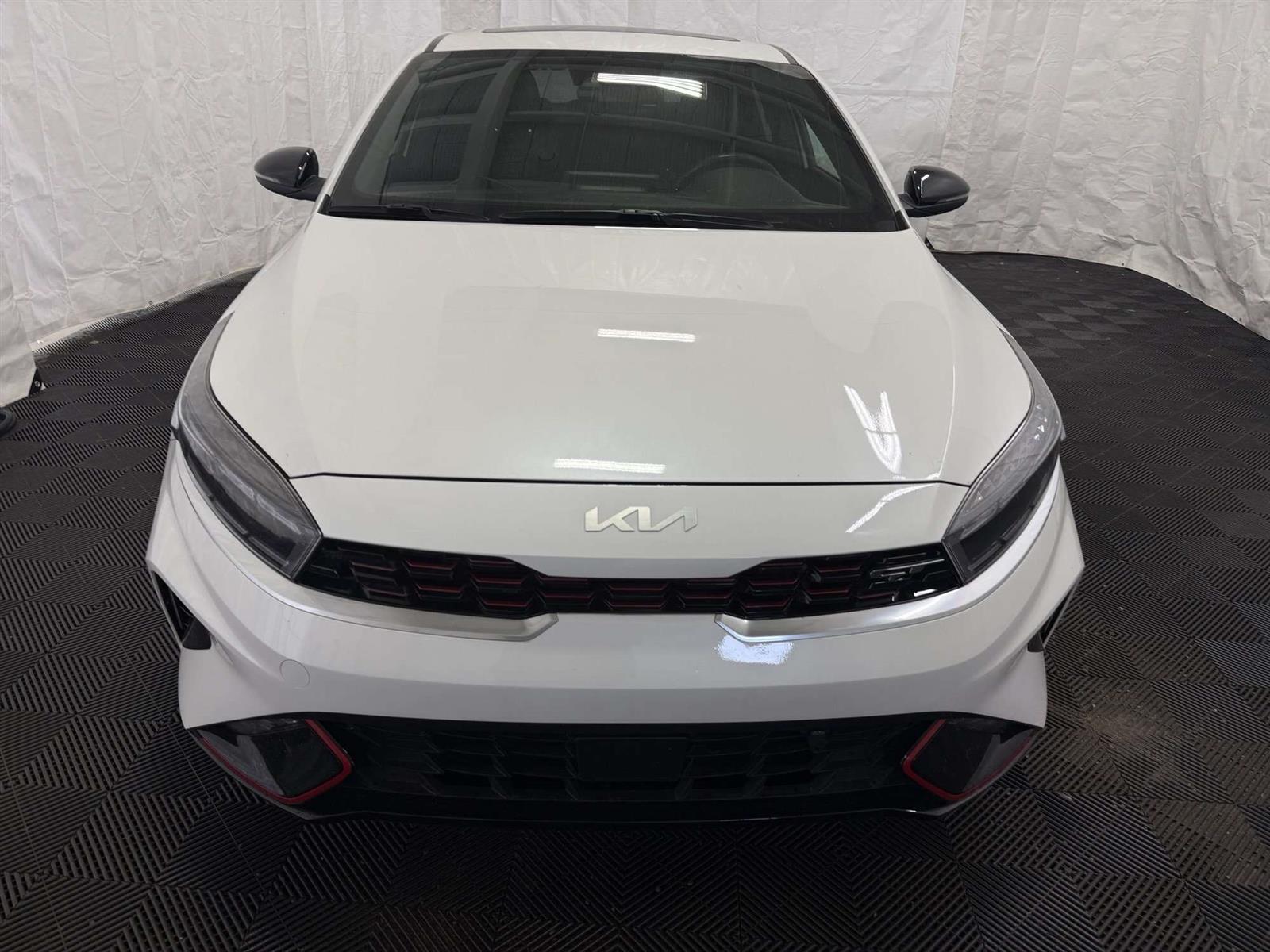 2023 Kia Forte GT LIMITED | HTD/CLD LEATHER | MOONROOF - Thumbnail 5