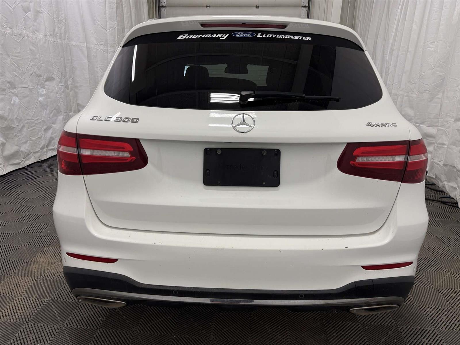 2019 Mercedes-Benz GLC GLC 300 4MATIC - Thumbnail 10