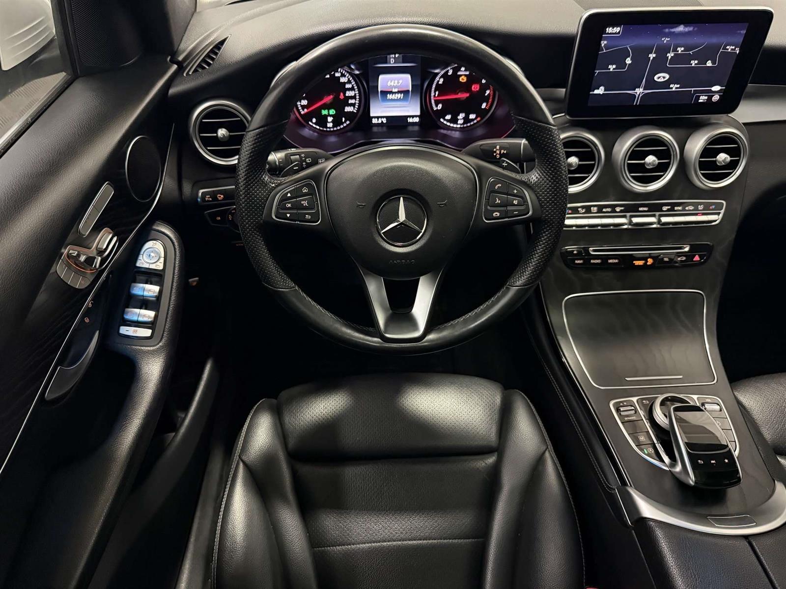 2019 Mercedes-Benz GLC GLC 300 4MATIC - Thumbnail 24